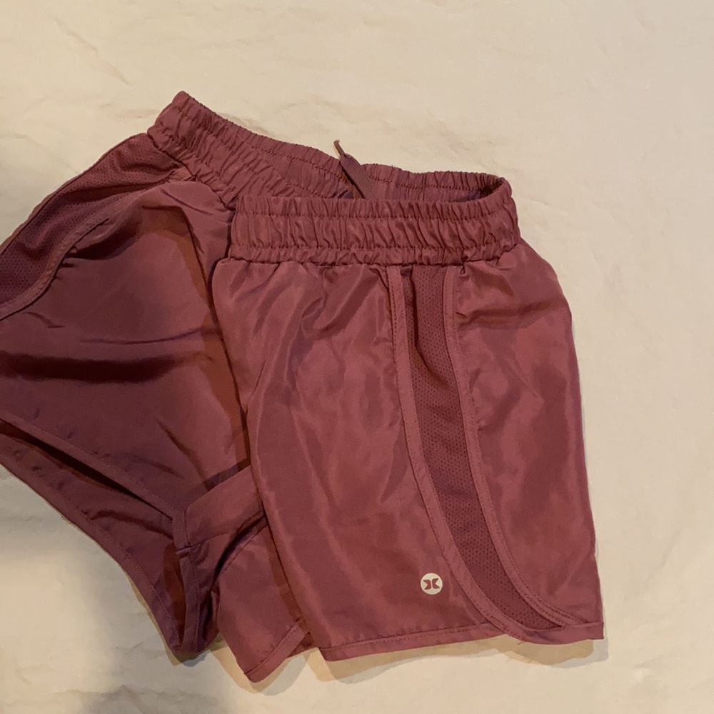 Athletic shorts - Picture 2 of 4